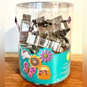 WILTON 18-Piece Cookie Cutter Set‎ 2308-5008 Easter & Springtime Cookie Cutters